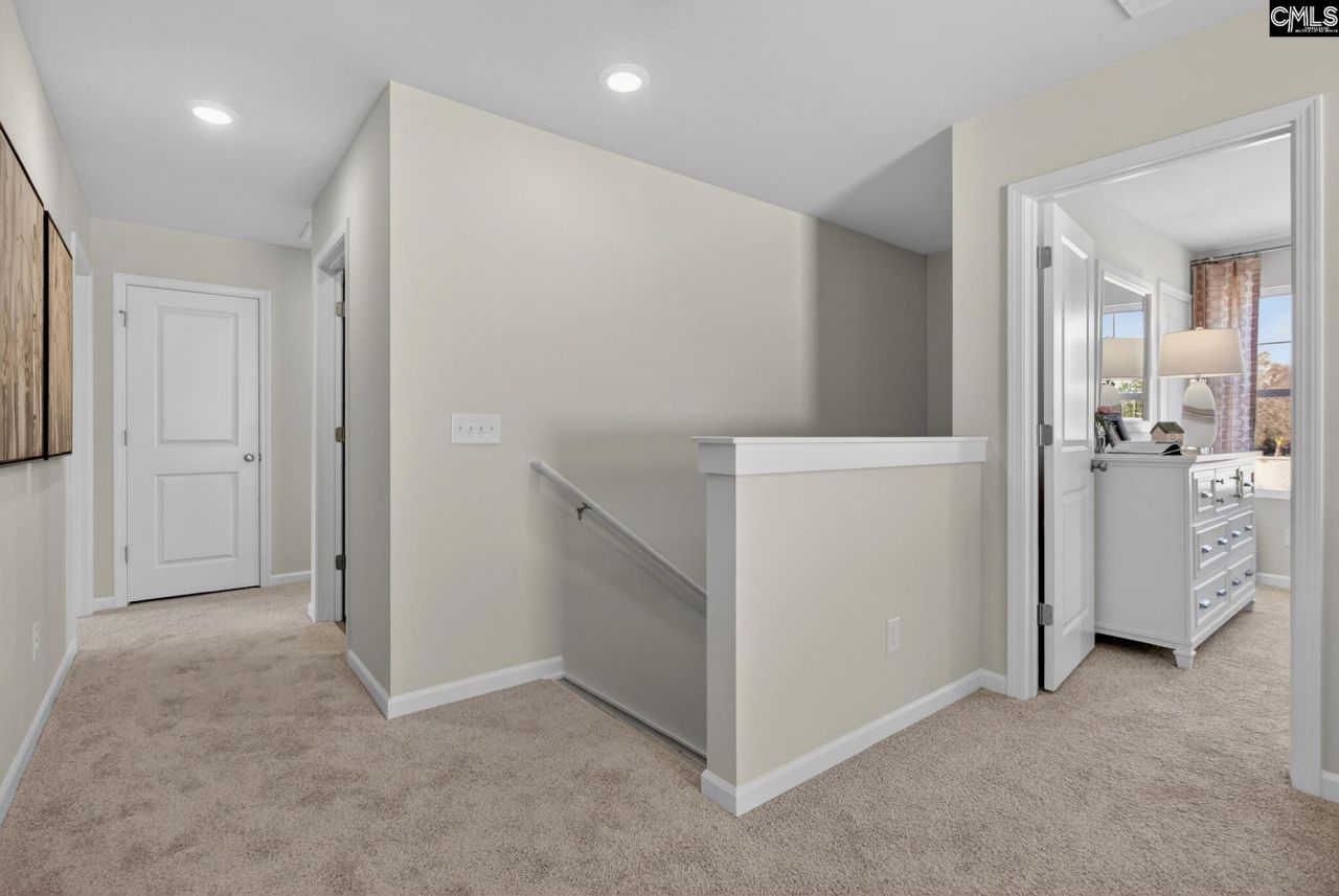 156 Kingfield Drive Photo 9