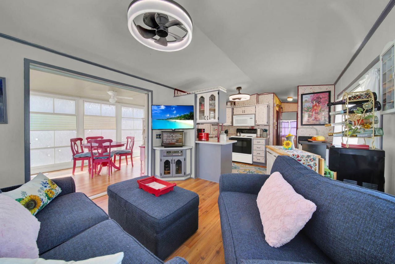 976 Nettles Boulevard, Jensen Beach, FL 34957 Photo