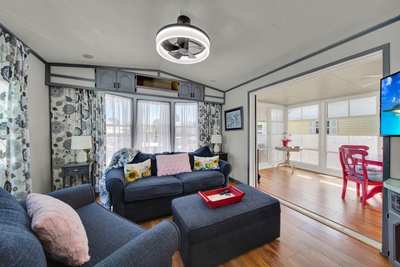 976 Nettles Boulevard, Jensen Beach, FL 34957 Photo