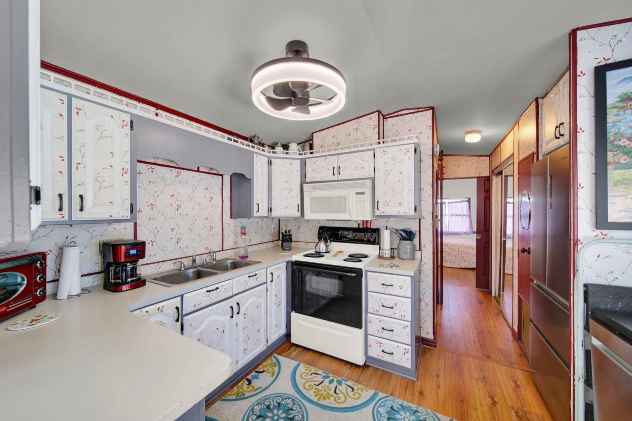 976 Nettles Boulevard, Jensen Beach, FL 34957 Photo