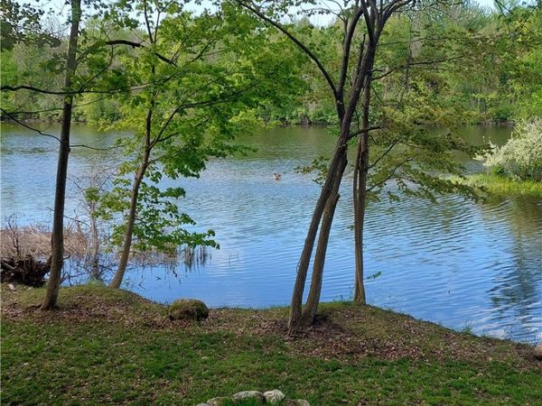 1355 Liberty Lock , Macedon, NY 14502