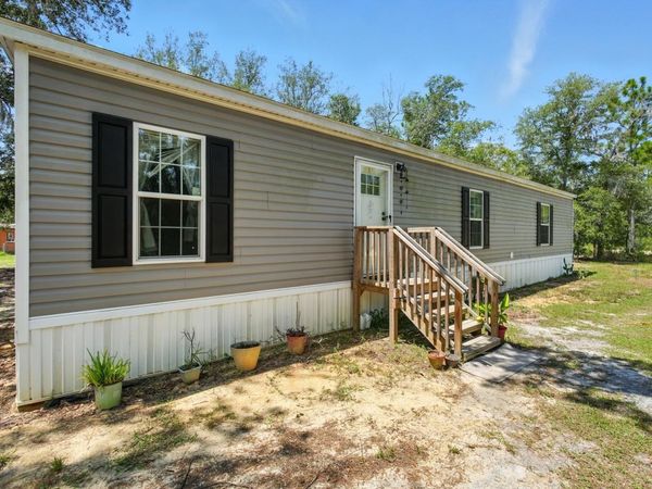 1141 Donovan Ave, Interlachen, FL 32148