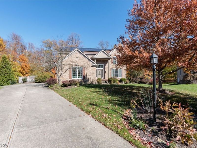 19475 Cavendish Court, North Royalton, OH 44133 Photo 2