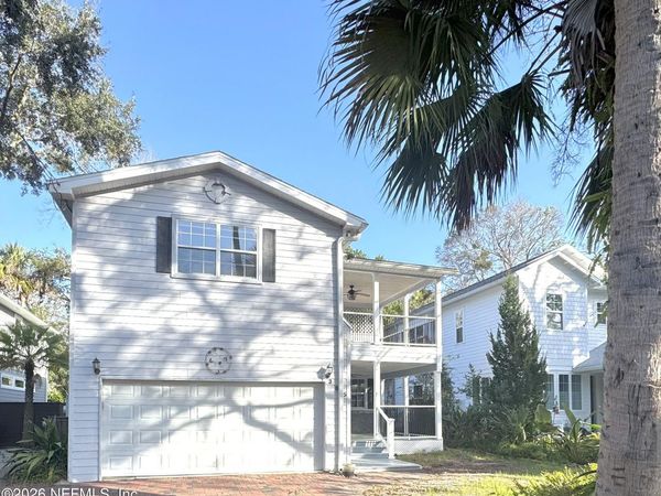 385 5TH Street, Atlantic Beach, FL 32233