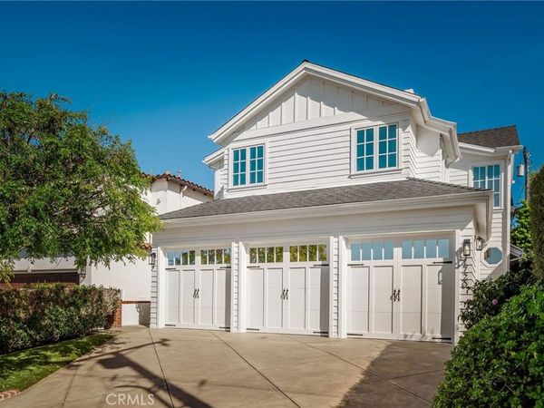 1720 Oak Avenue , Manhattan Beach, CA 90266