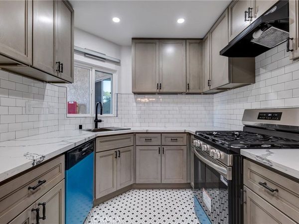 1742 Sinaloa , Unit 329, Simi Valley, CA 93065