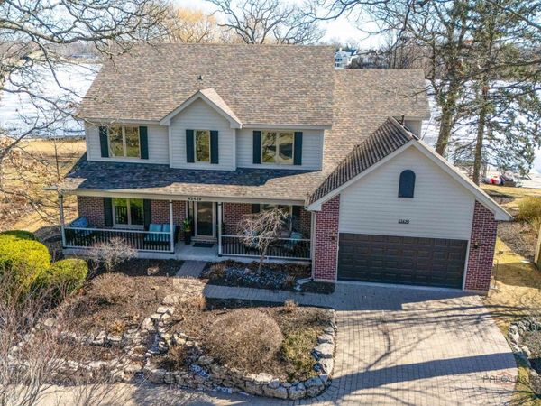 42429 N Woodbine Avenue , Antioch, IL 60002