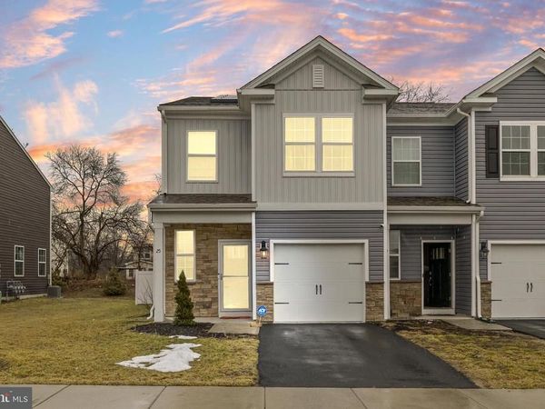 25 KATHERINE DRIVE, BURLINGTON, NJ 08016