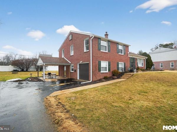 203 STANFORD DRIVE, WALLINGFORD, PA 19086