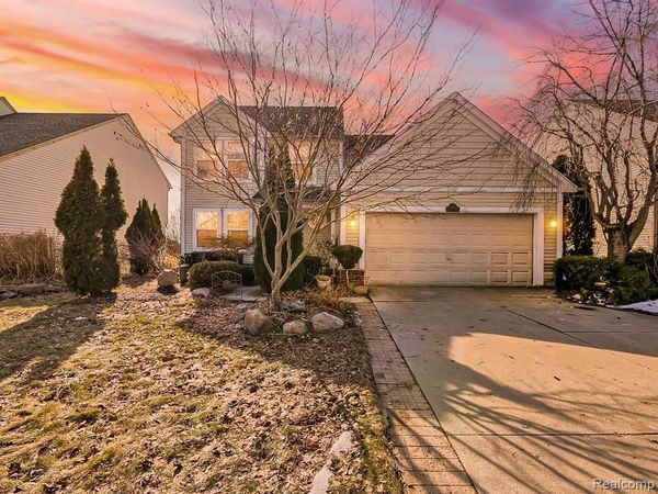 729 W Margaret Lane, Pontiac, MI 48341