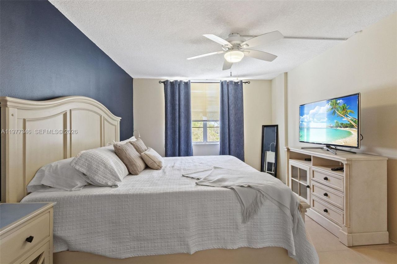 9480 Poinciana Pl , Unit 407, Davie, FL 33324 Photo