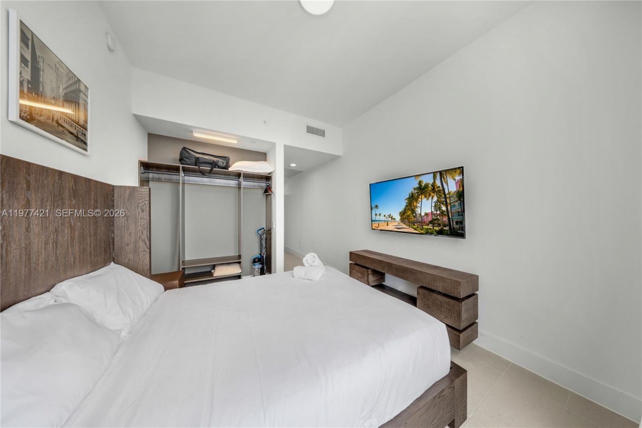 159 NE 6th St, Unit 5115, Miami, FL 33132 Photo