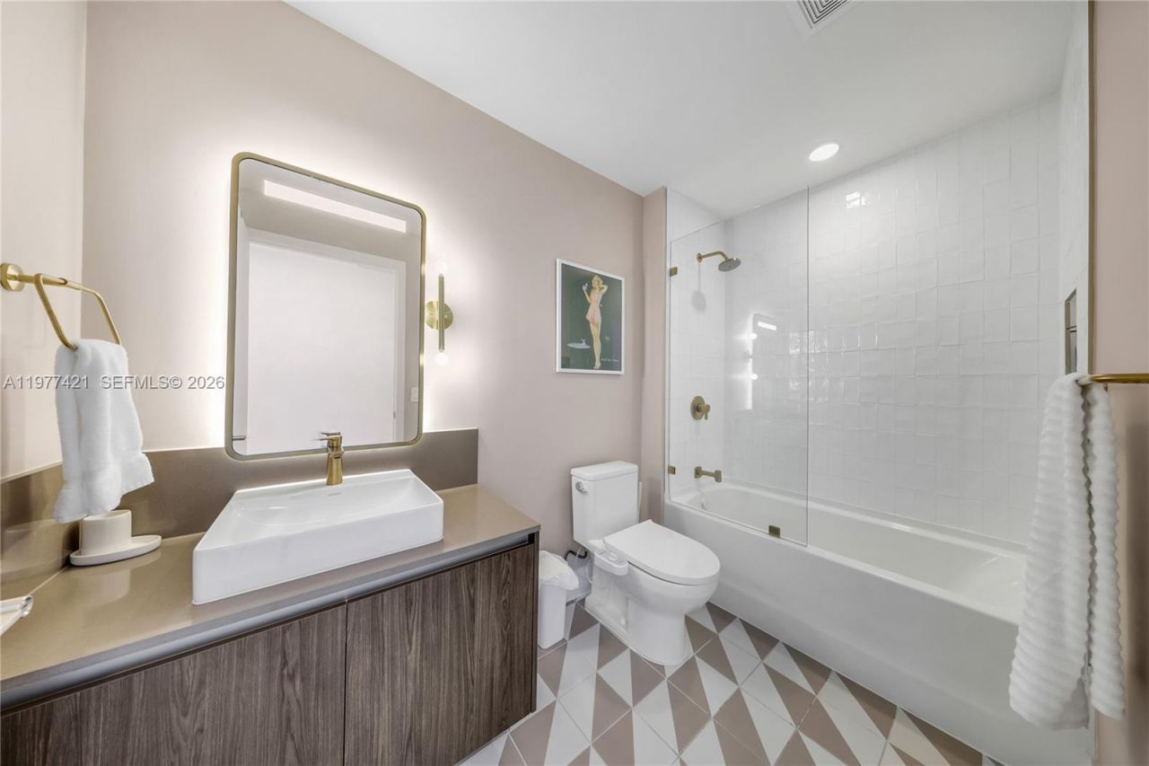 159 NE 6th St, Unit 5115, Miami, FL 33132 Photo