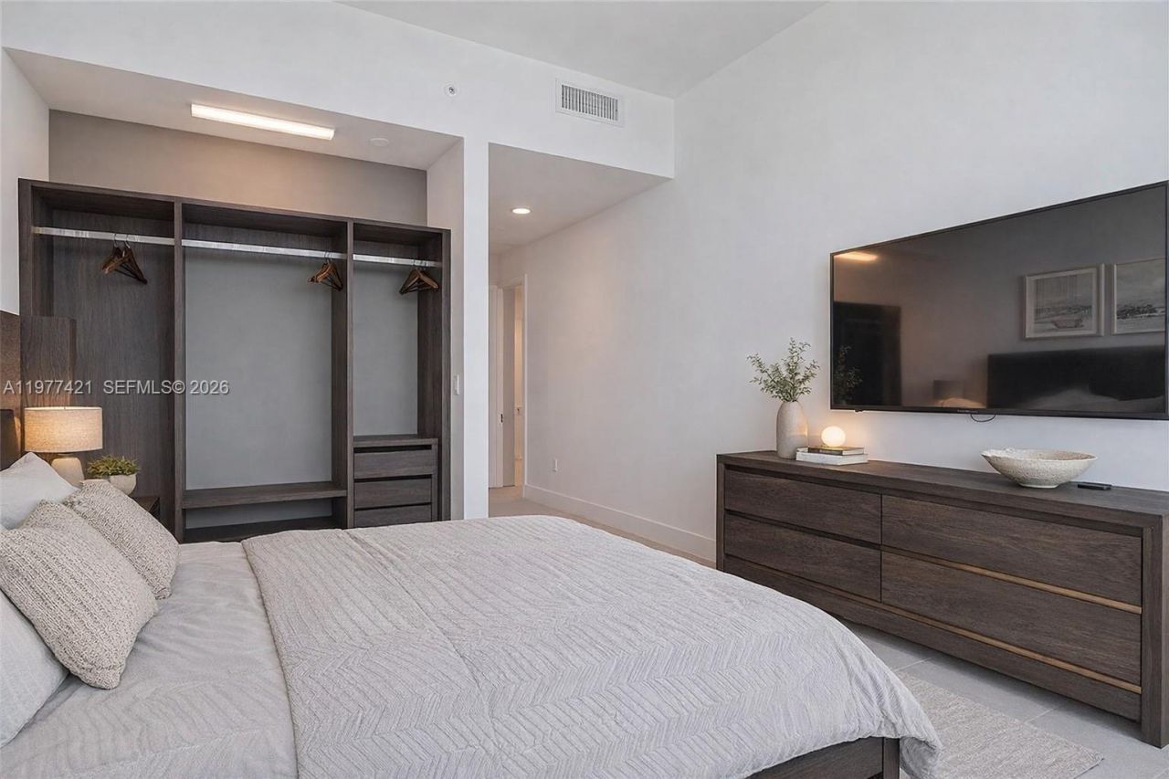 159 NE 6th St, Unit 5115, Miami, FL 33132 Photo