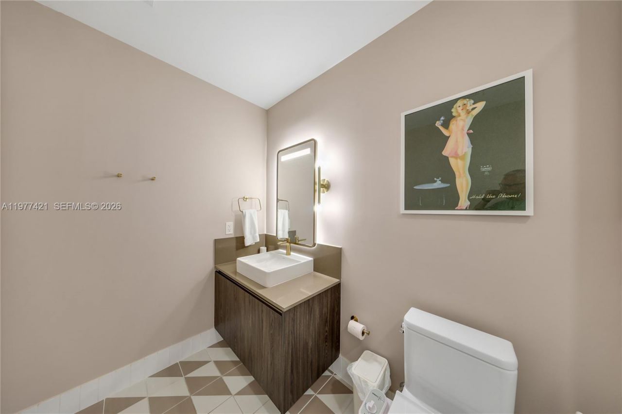 159 NE 6th St, Unit 5115, Miami, FL 33132 Photo