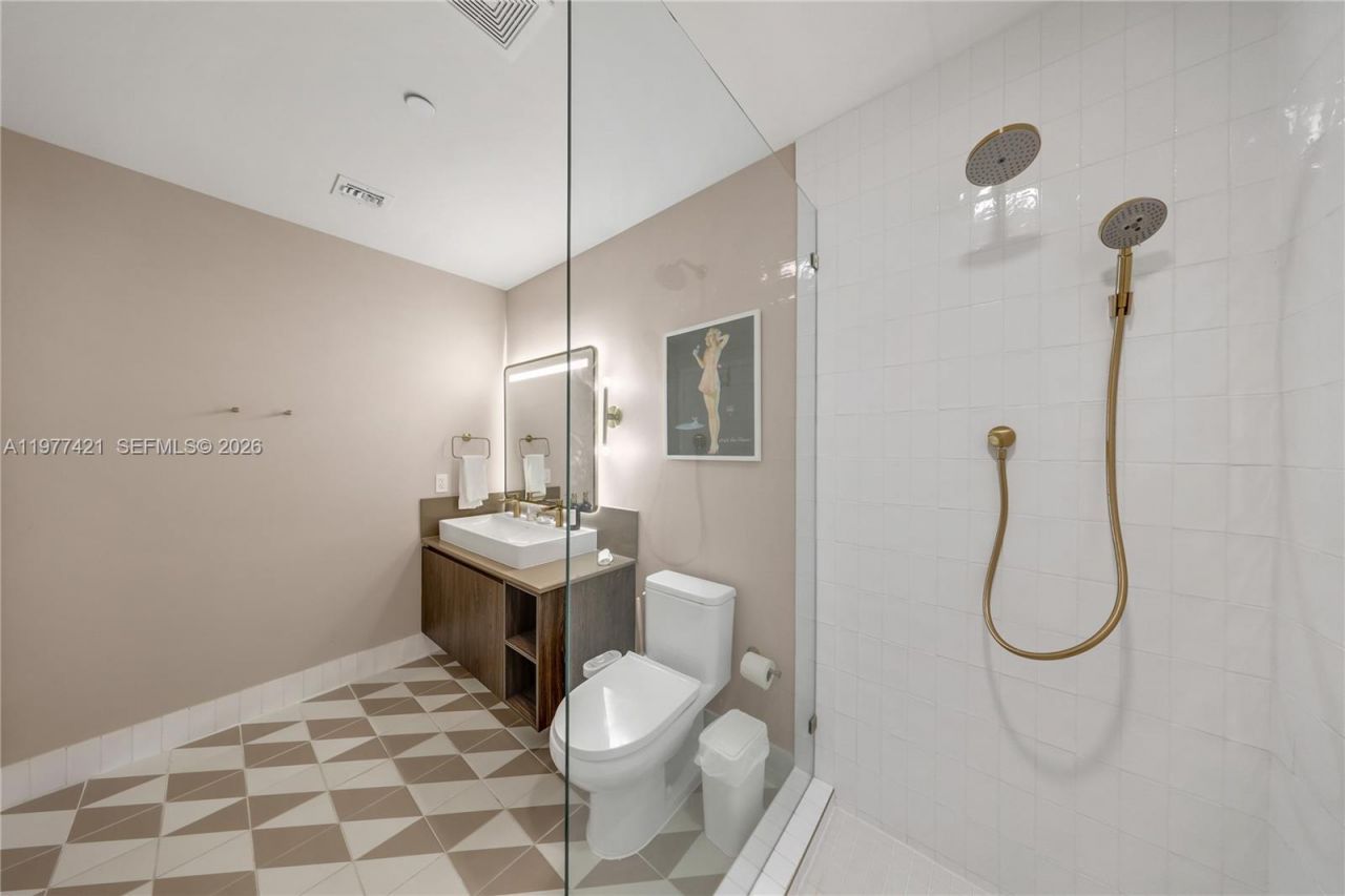 159 NE 6th St, Unit 5115, Miami, FL 33132 Photo