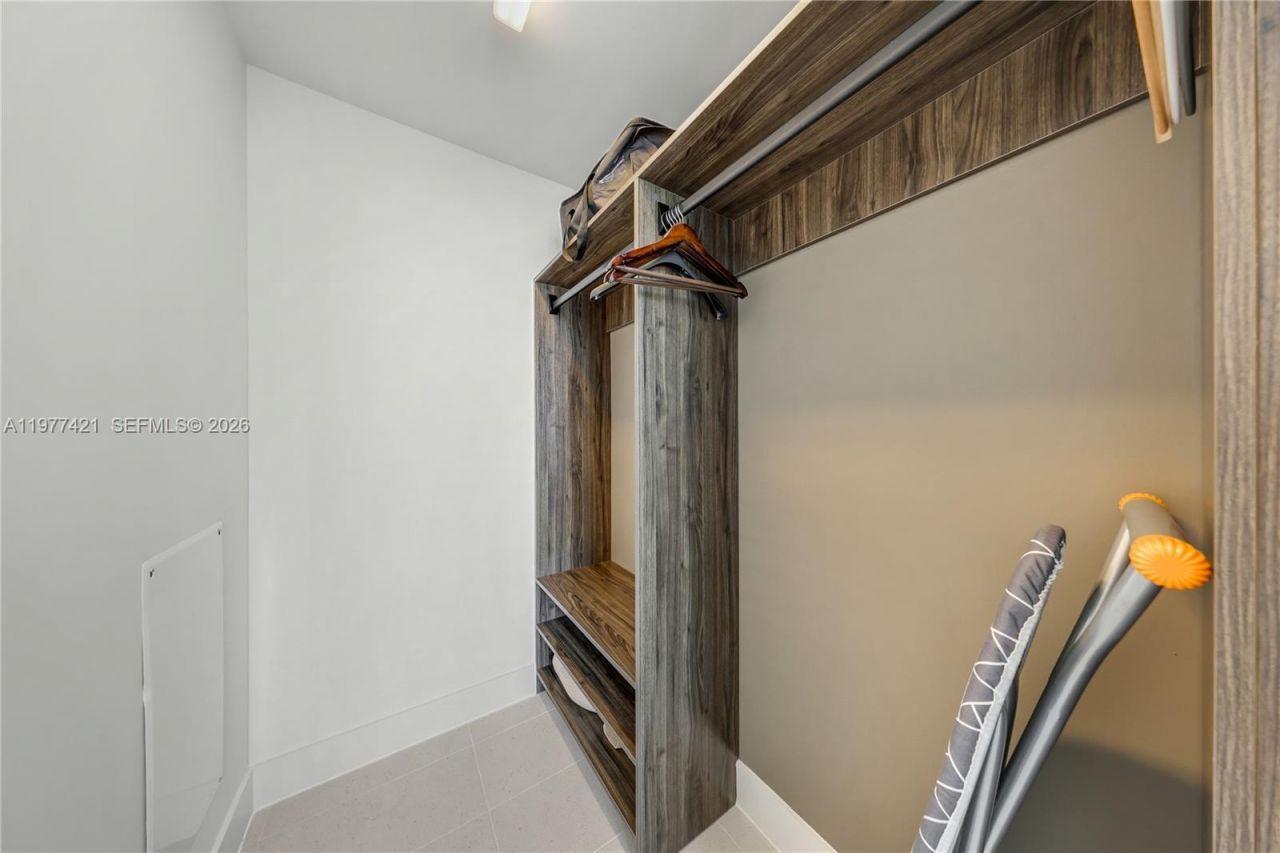 159 NE 6th St, Unit 5115, Miami, FL 33132 Photo