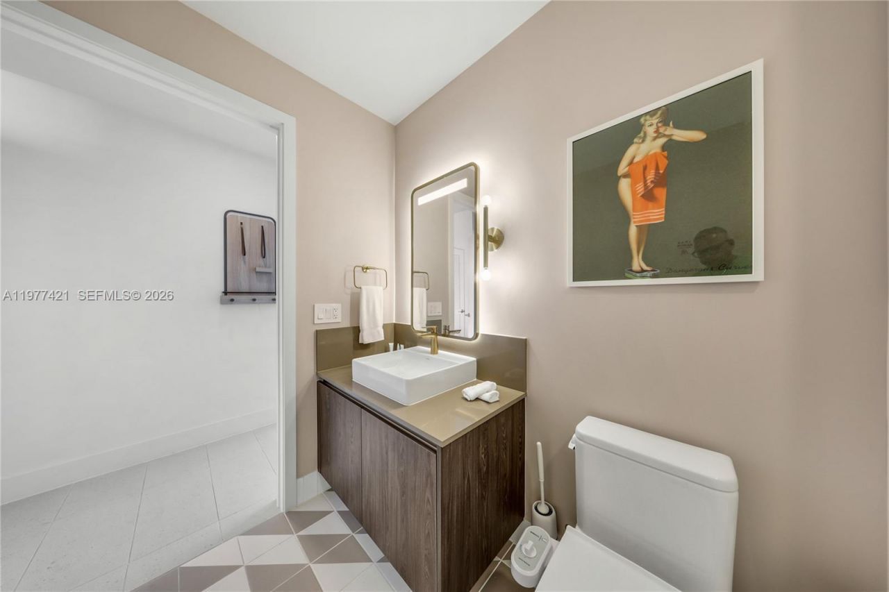 159 NE 6th St, Unit 5115, Miami, FL 33132 Photo