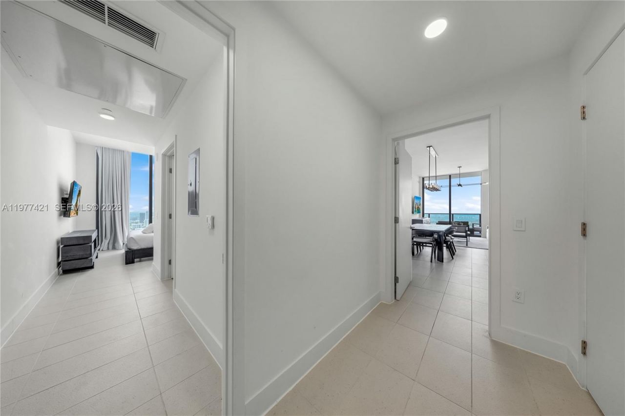 159 NE 6th St, Unit 5115, Miami, FL 33132 Photo