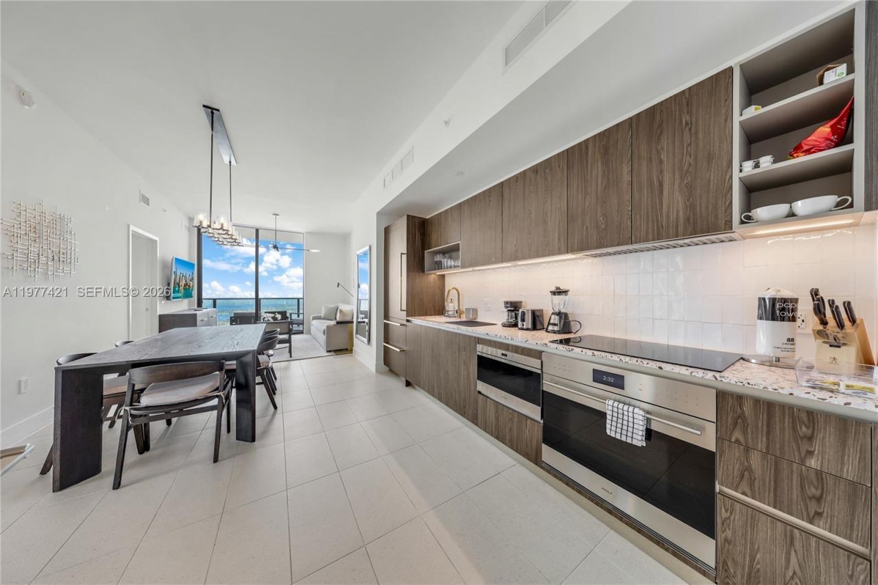 159 NE 6th St, Unit 5115, Miami, FL 33132 Photo