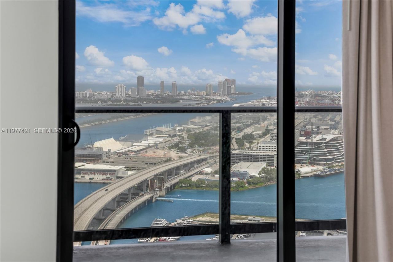 159 NE 6th St, Unit 5115, Miami, FL 33132 Photo