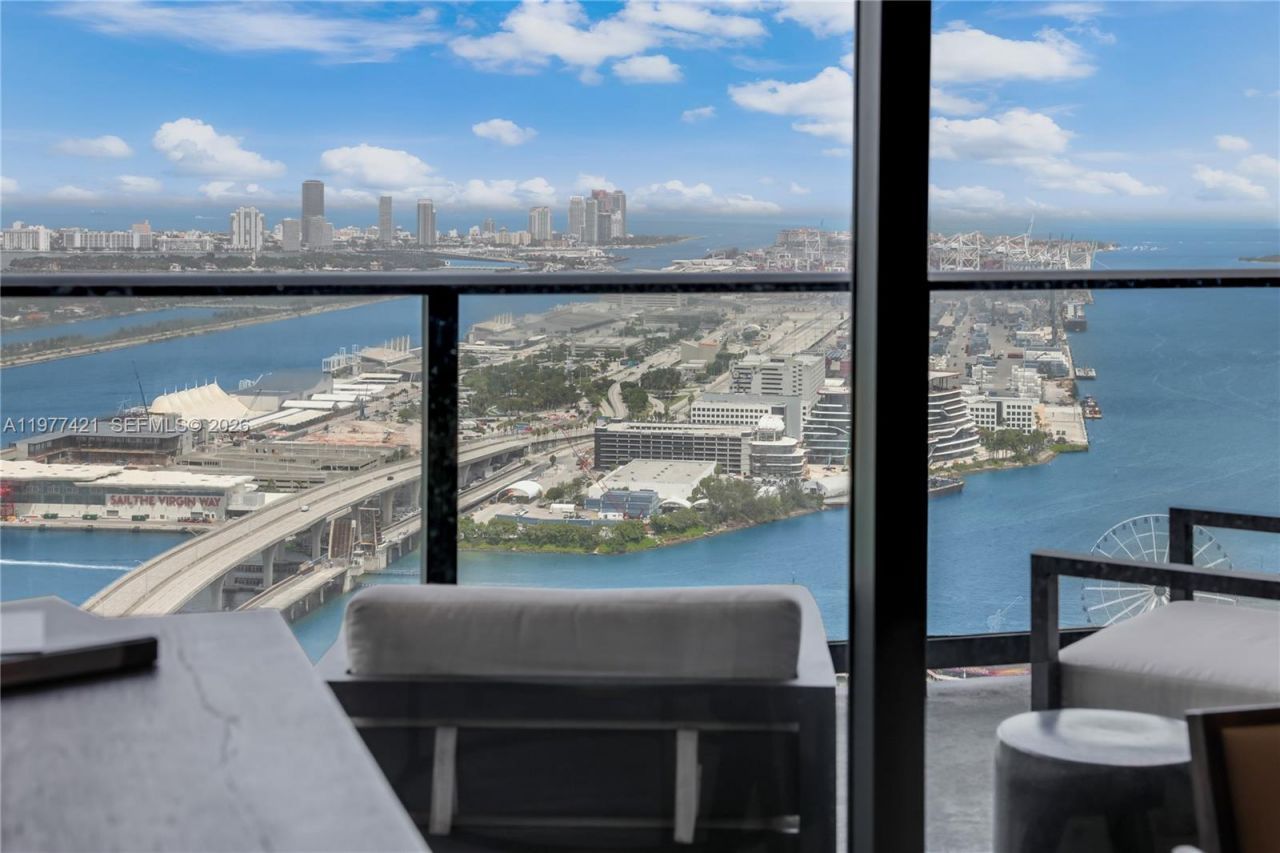 159 NE 6th St, Unit 5115, Miami, FL 33132 Photo