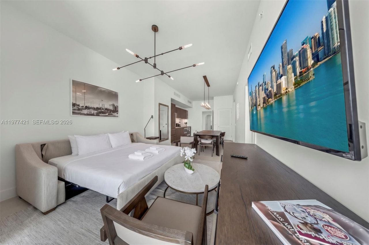 159 NE 6th St, Unit 5115, Miami, FL 33132 Photo