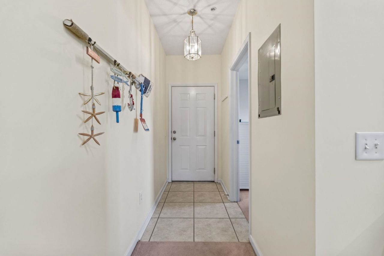 601 Hillside Dr. Photo 4