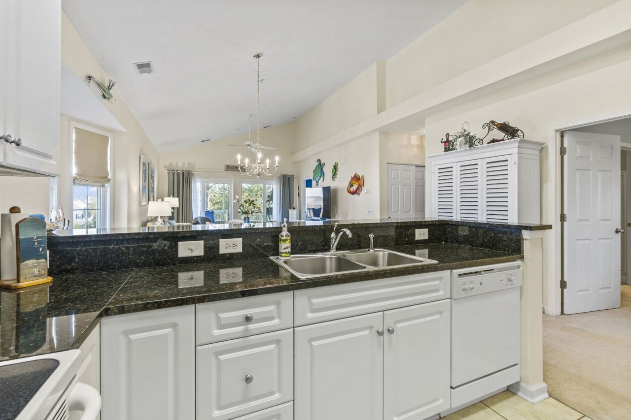 601 Hillside Dr. Photo 8