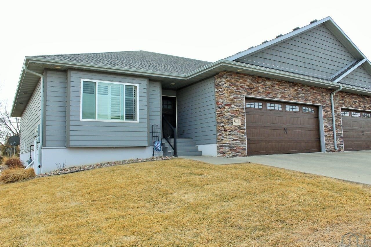 5410 OVERLOOK LN Sioux City, IA 51106