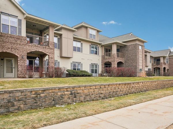 3053 W Drexel AVENUE, Unit 110, Franklin, WI 53132