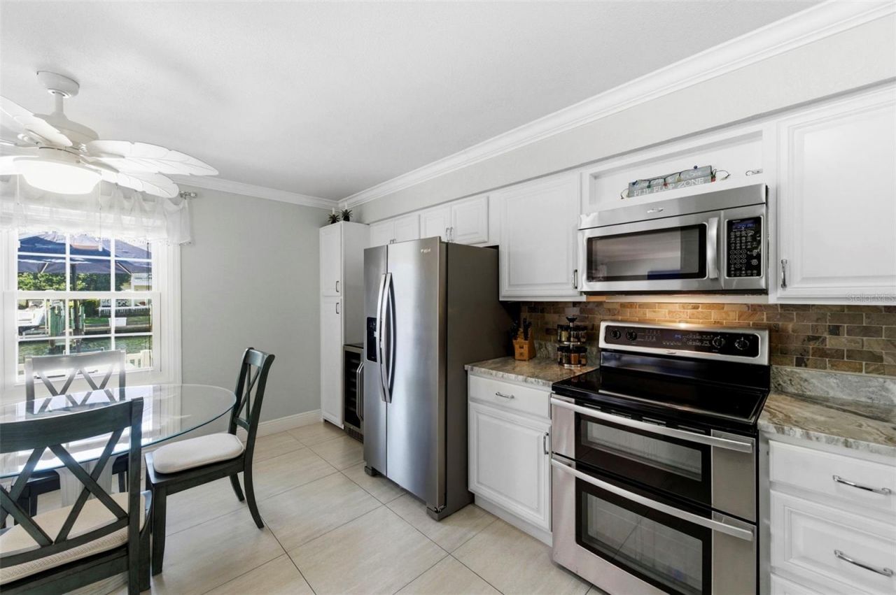 4911 Coquina Key Drive Se, Unit C, Saint Petersburg, FL 33705 Photo