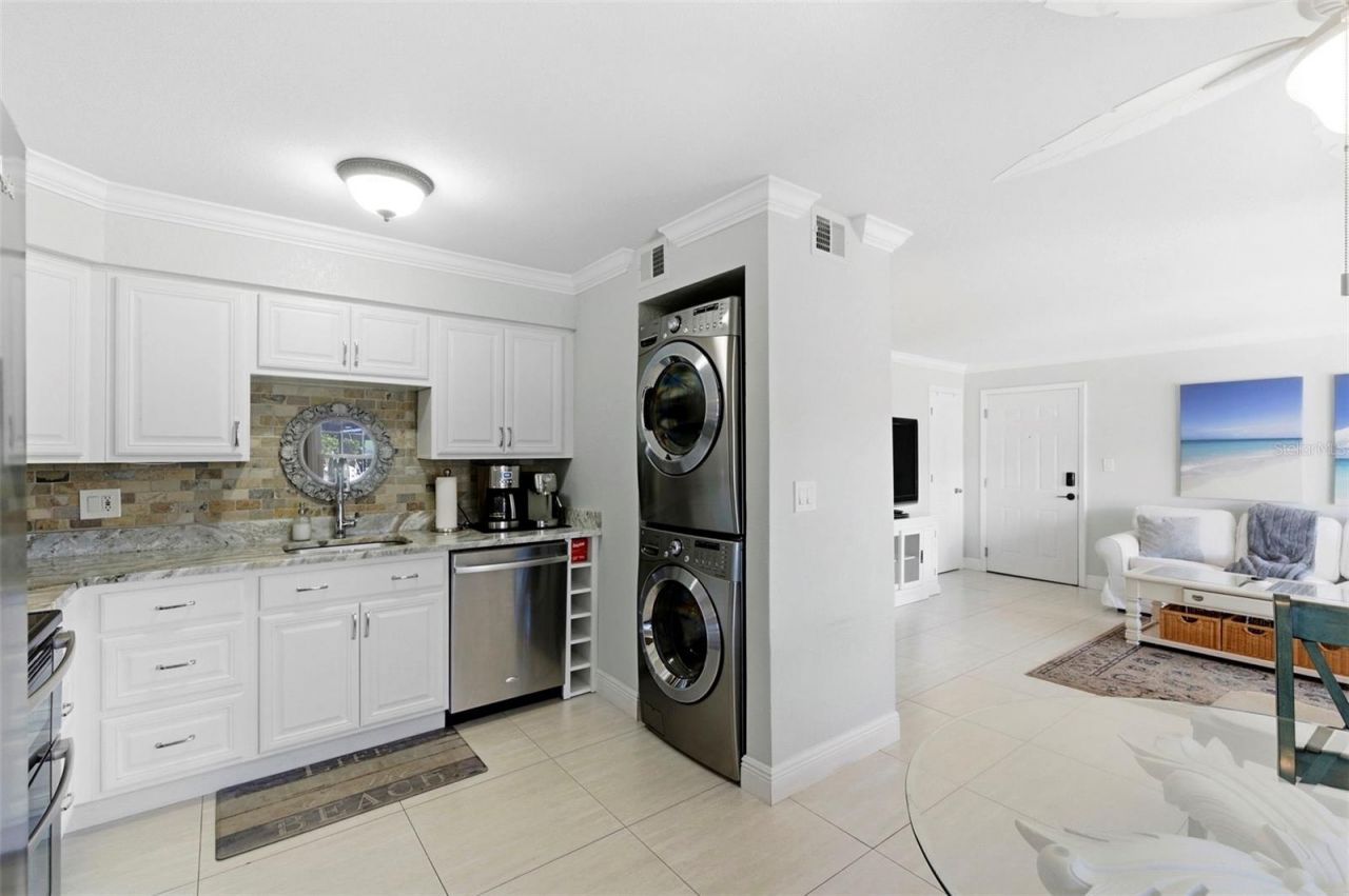 4911 Coquina Key Drive Se, Unit C, Saint Petersburg, FL 33705 Photo