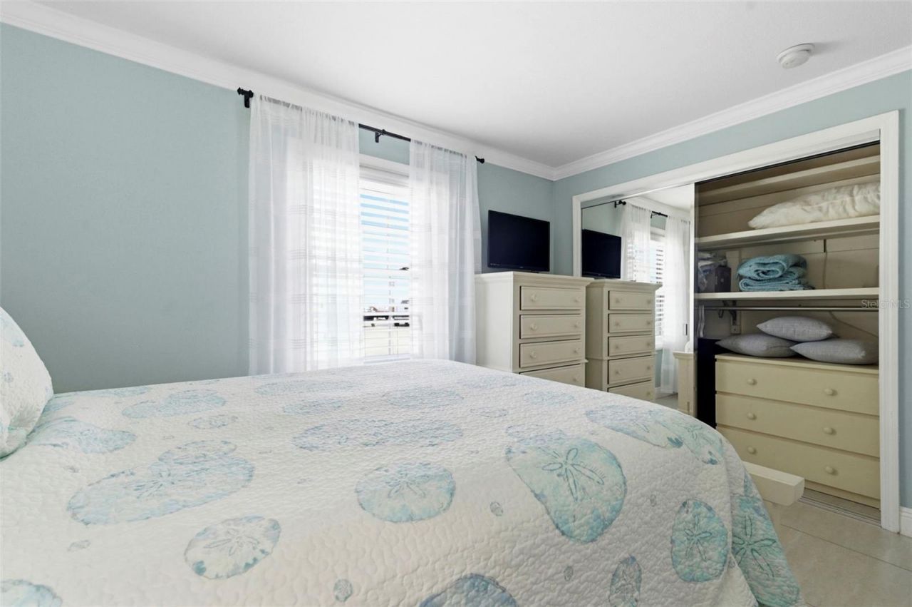 4911 Coquina Key Drive Se, Unit C, Saint Petersburg, FL 33705 Photo