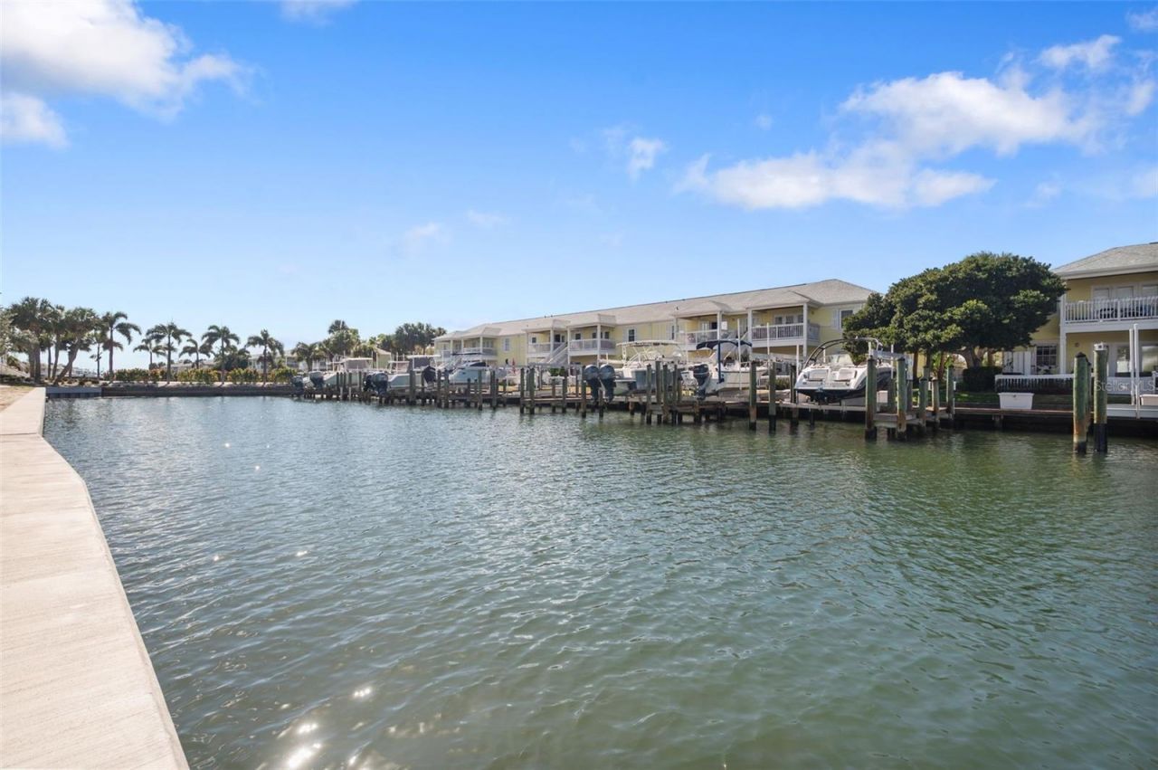 4911 Coquina Key Drive Se, Unit C, Saint Petersburg, FL 33705 Photo