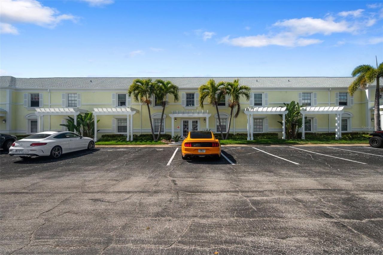 4911 Coquina Key Drive Se, Unit C, Saint Petersburg, FL 33705 Photo