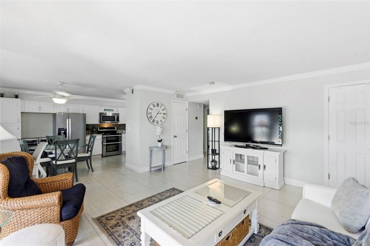 4911 Coquina Key Drive Se, Unit C, Saint Petersburg, FL 33705 Photo