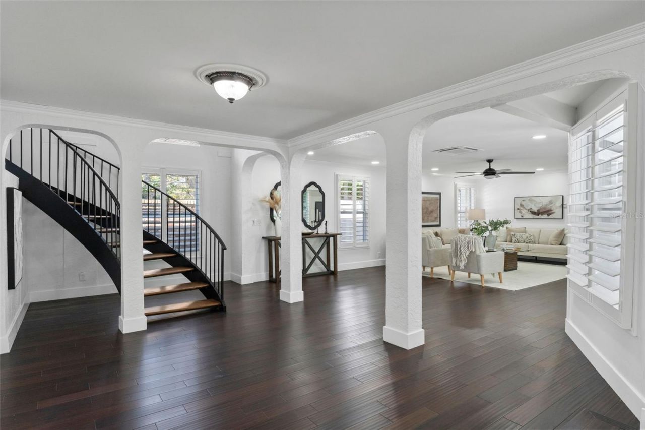 222 11th Avenue N, Saint Petersburg, FL 33701 Photo