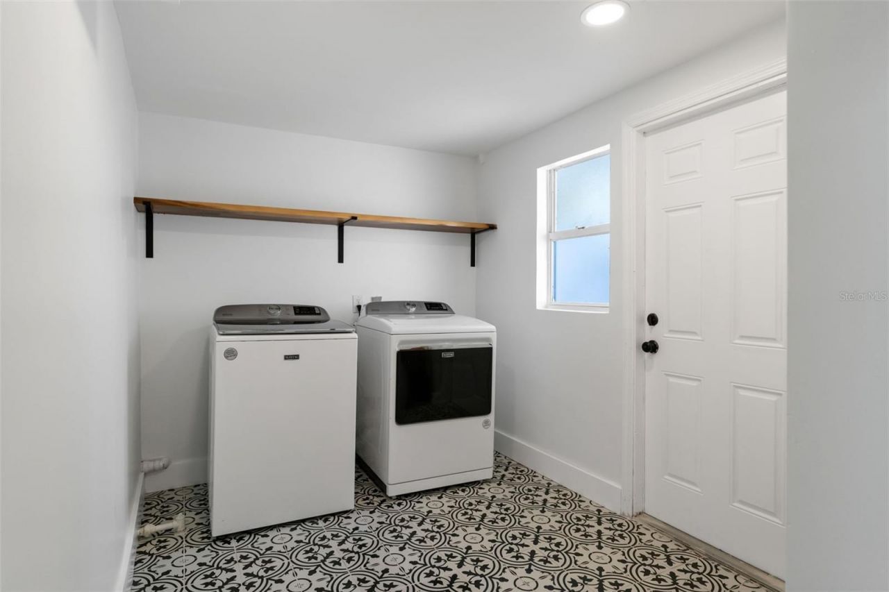 222 11th Avenue N, Saint Petersburg, FL 33701 Photo