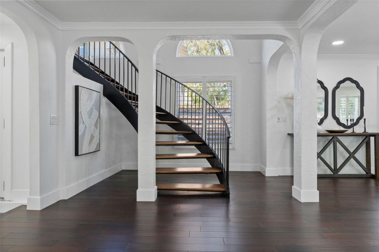 222 11th Avenue N, Saint Petersburg, FL 33701 Photo