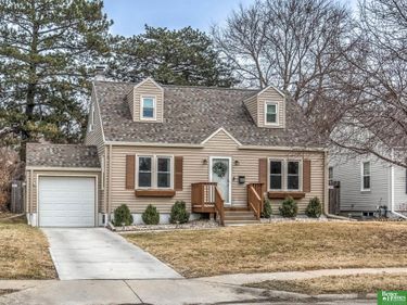 1933 S 48th Street, Omaha, NE 68106