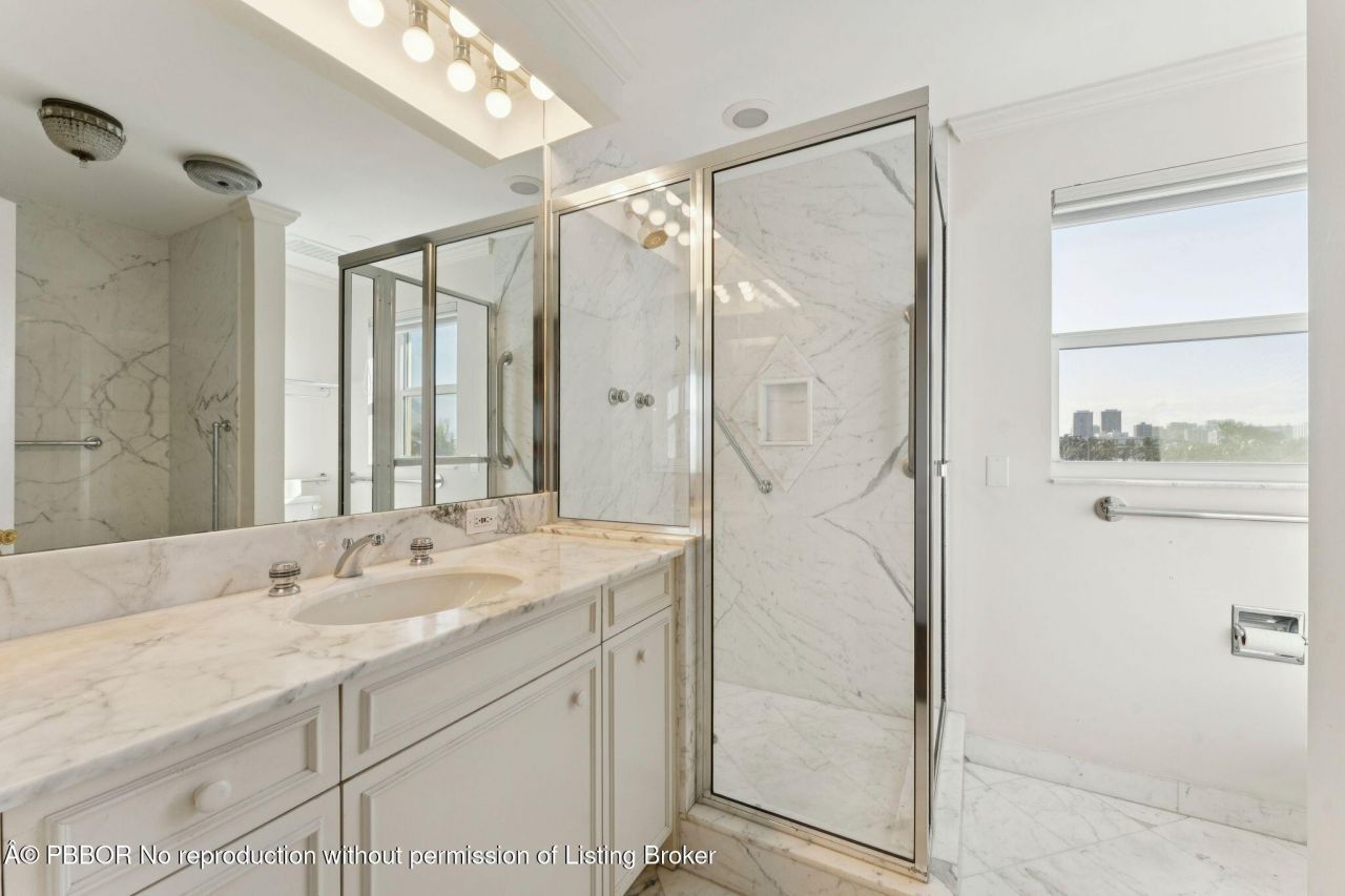 100 Royal Palm Way, Unit G-5, Palm Beach, FL 33480 Photo