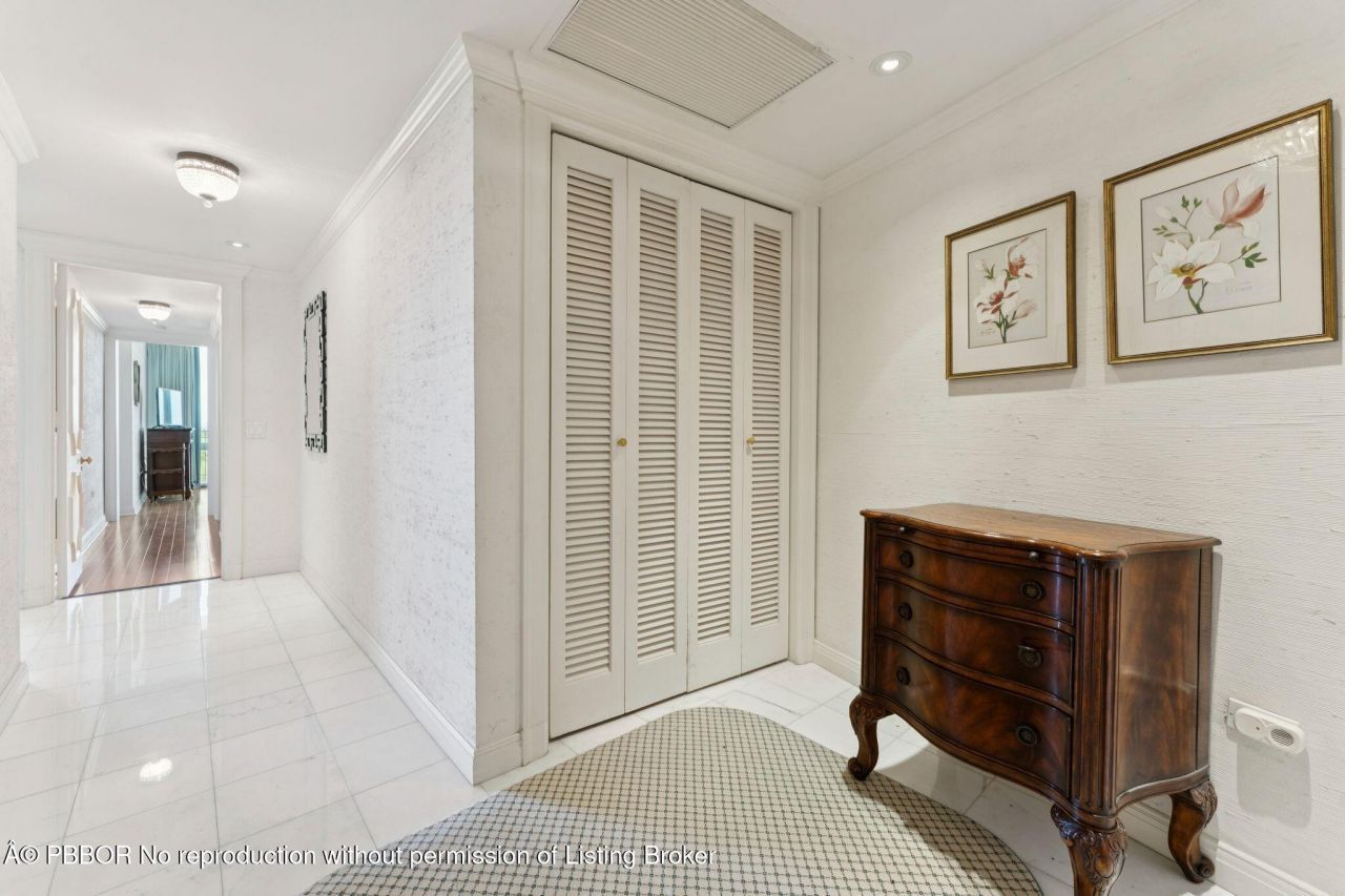 100 Royal Palm Way, Unit G-5, Palm Beach, FL 33480 Photo