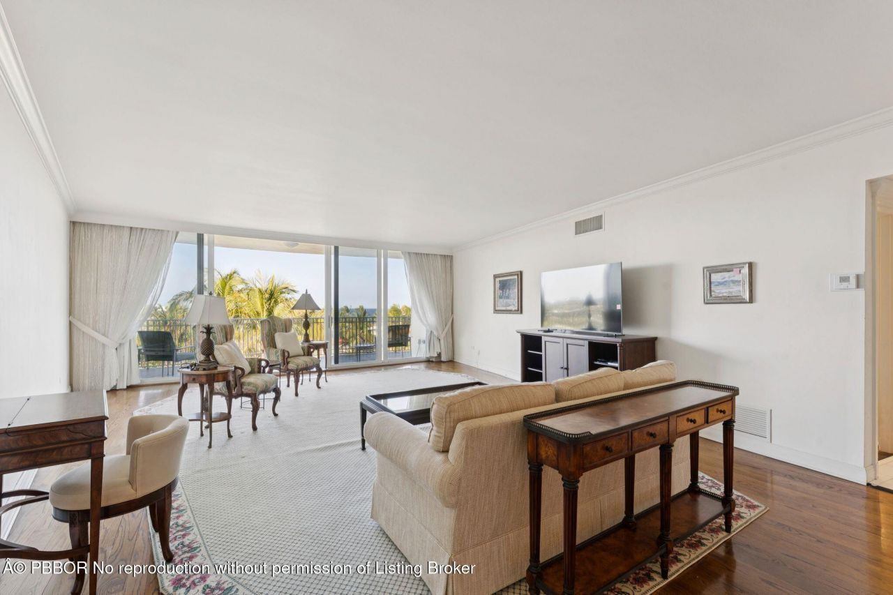 100 Royal Palm Way, Unit G-5, Palm Beach, FL 33480 Photo