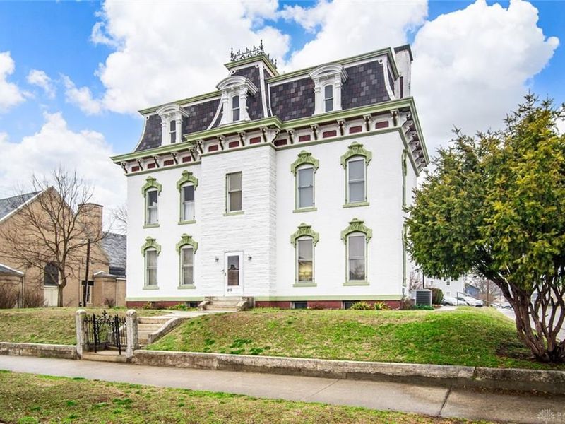 215 E Linden Avenue, Miamisburg, OH 45342 Photo 2