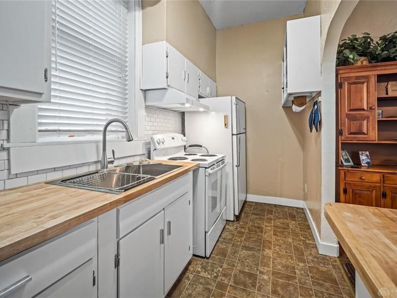 215 E Linden Avenue, Miamisburg, OH 45342 Photo 21