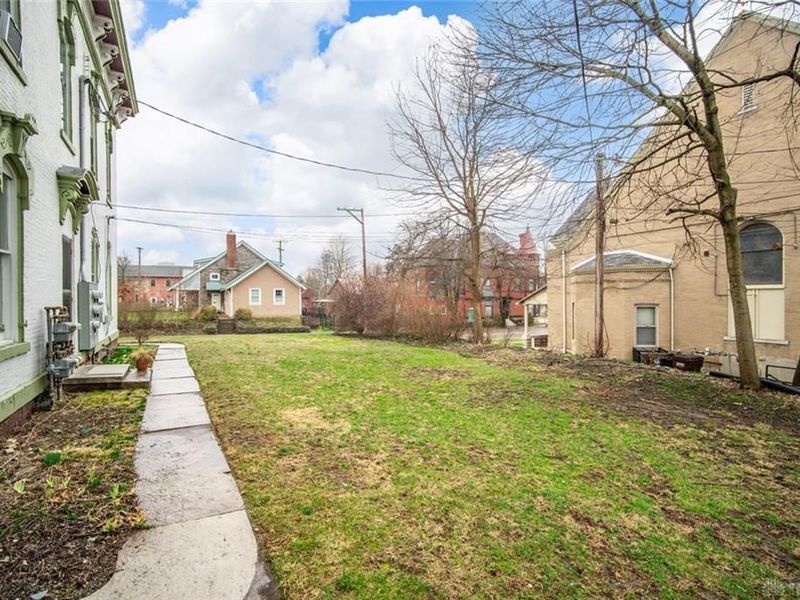 215 E Linden Avenue, Miamisburg, OH 45342 Photo 8