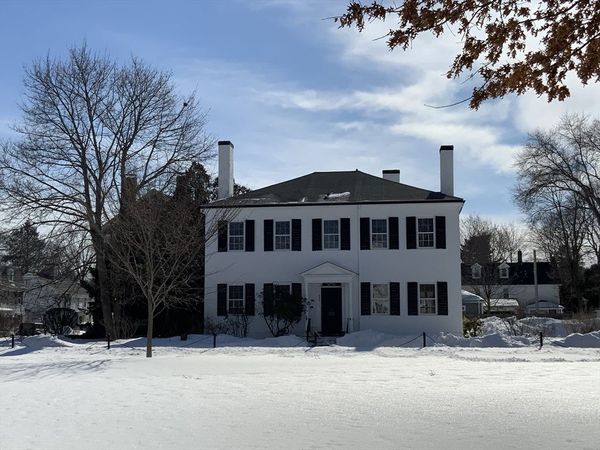 660 High Street, Dedham, MA 02026