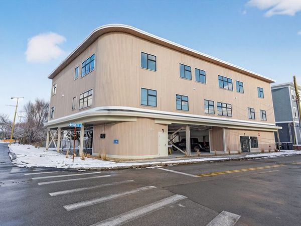 140 Shirley Street, Unit 309, Winthrop, MA 02152