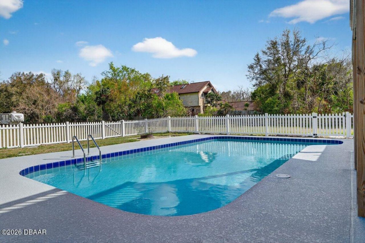 425 Country Circle Drive, Unit E, Port Orange, FL 32128 Photo